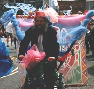 carnival4.jpg (30935 bytes)